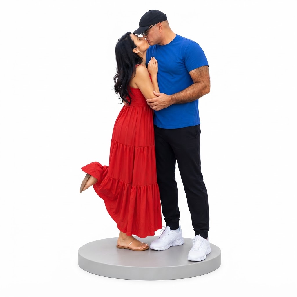 Couple Embrace Figurine free 3D printable STL