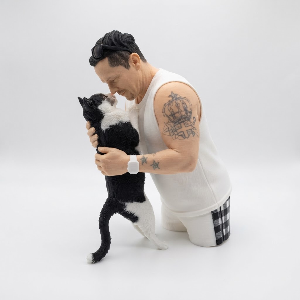 Man with Cat Figurine free 3D printable STL