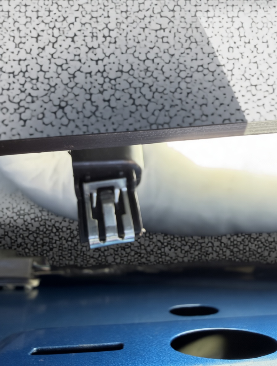 Car Hood Insulation Clip free 3D printable STL