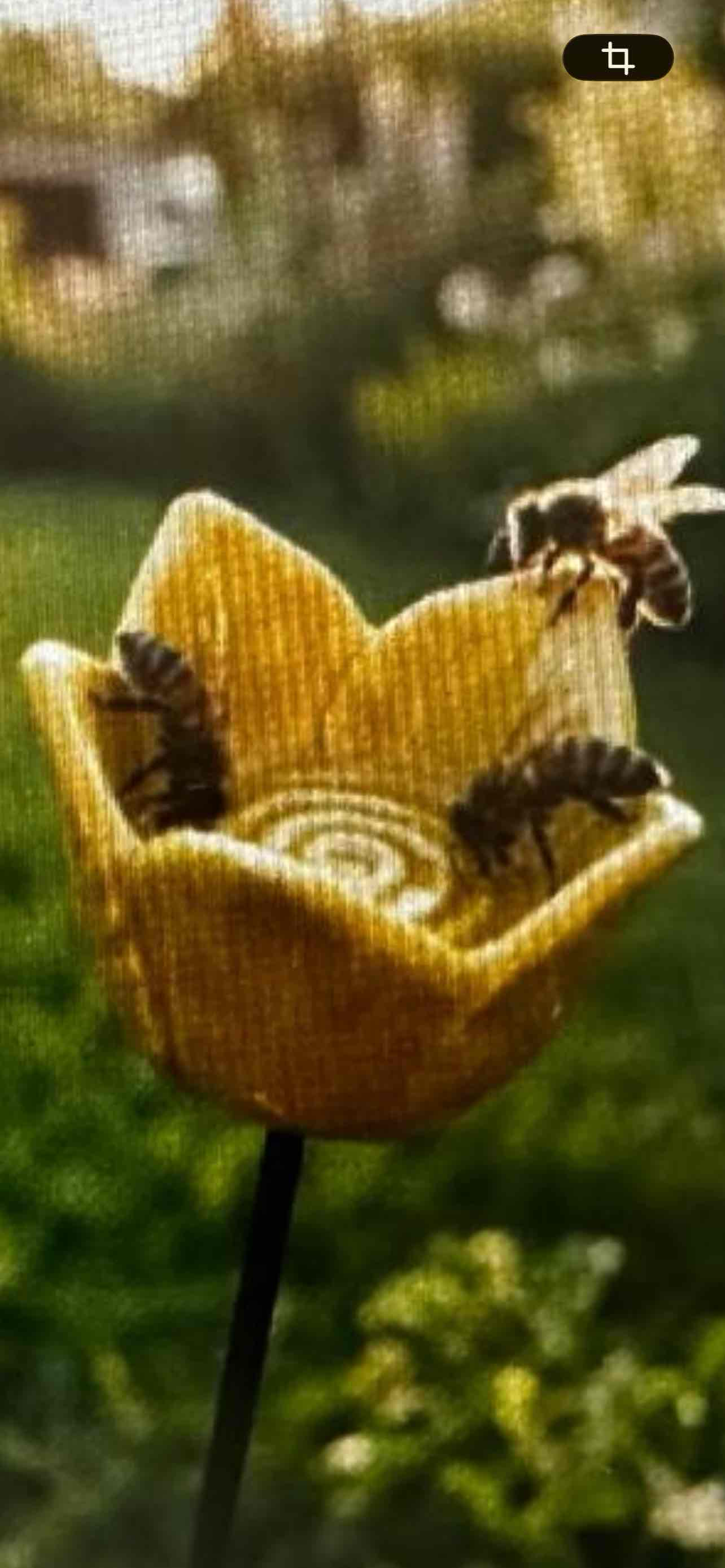 Yellow Flower with Bees free 3D printable STL
