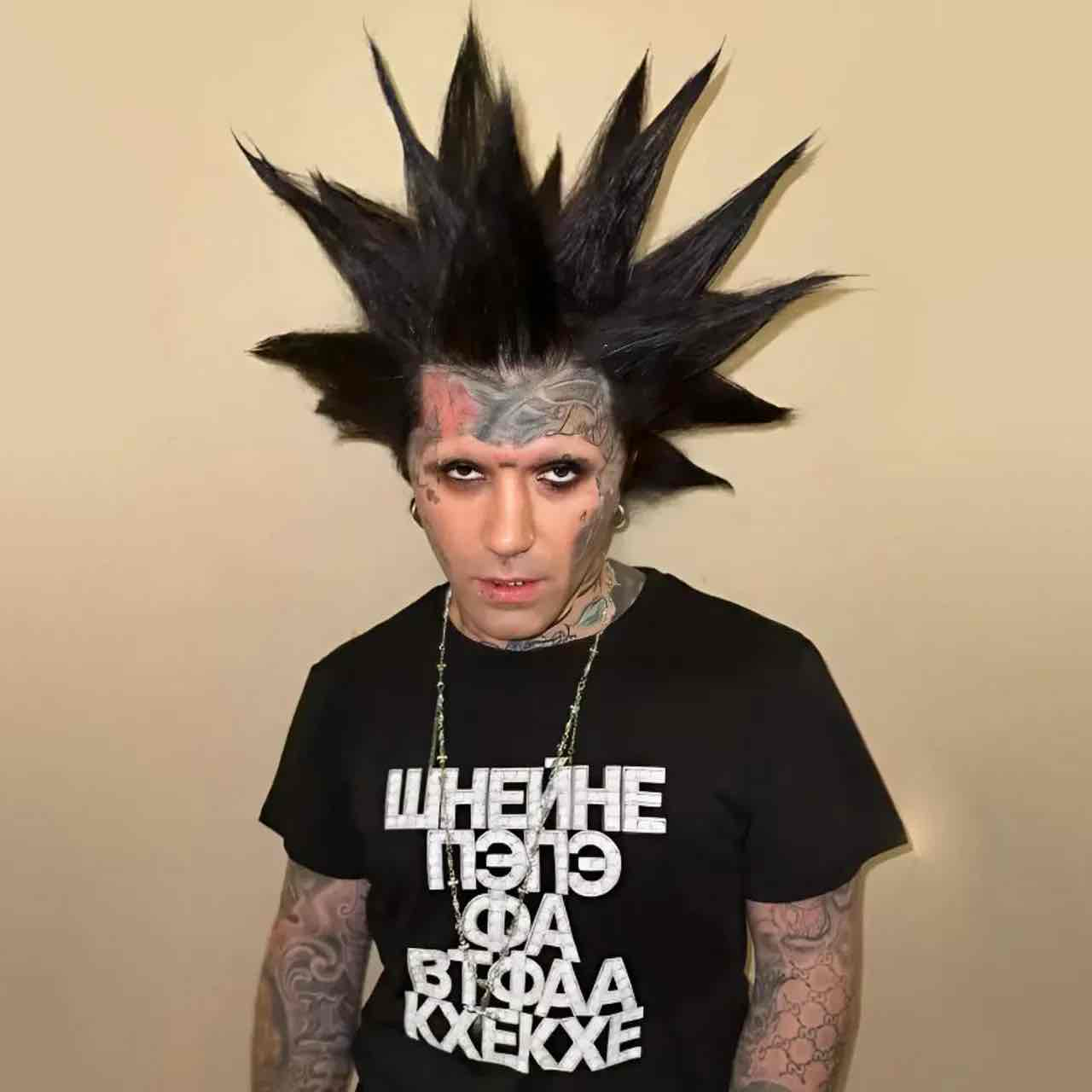Punk Model Pose free 3D printable STL