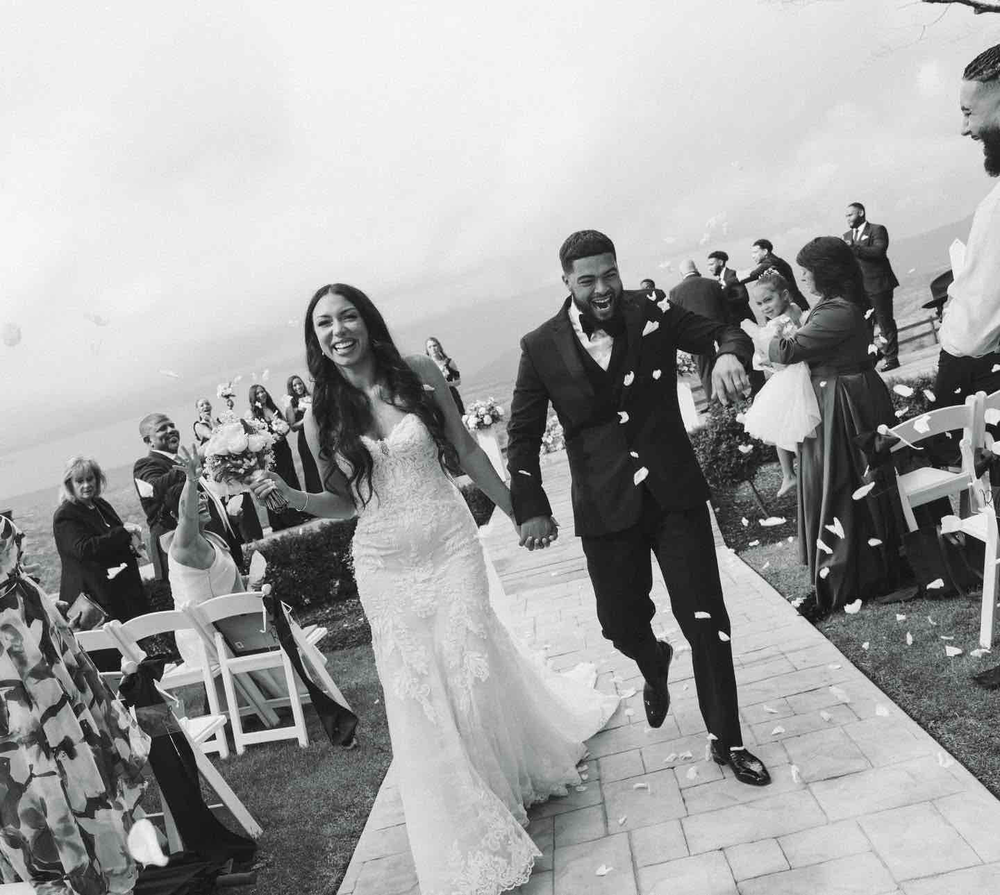 Wedding Couple Celebrating free 3D printable STL