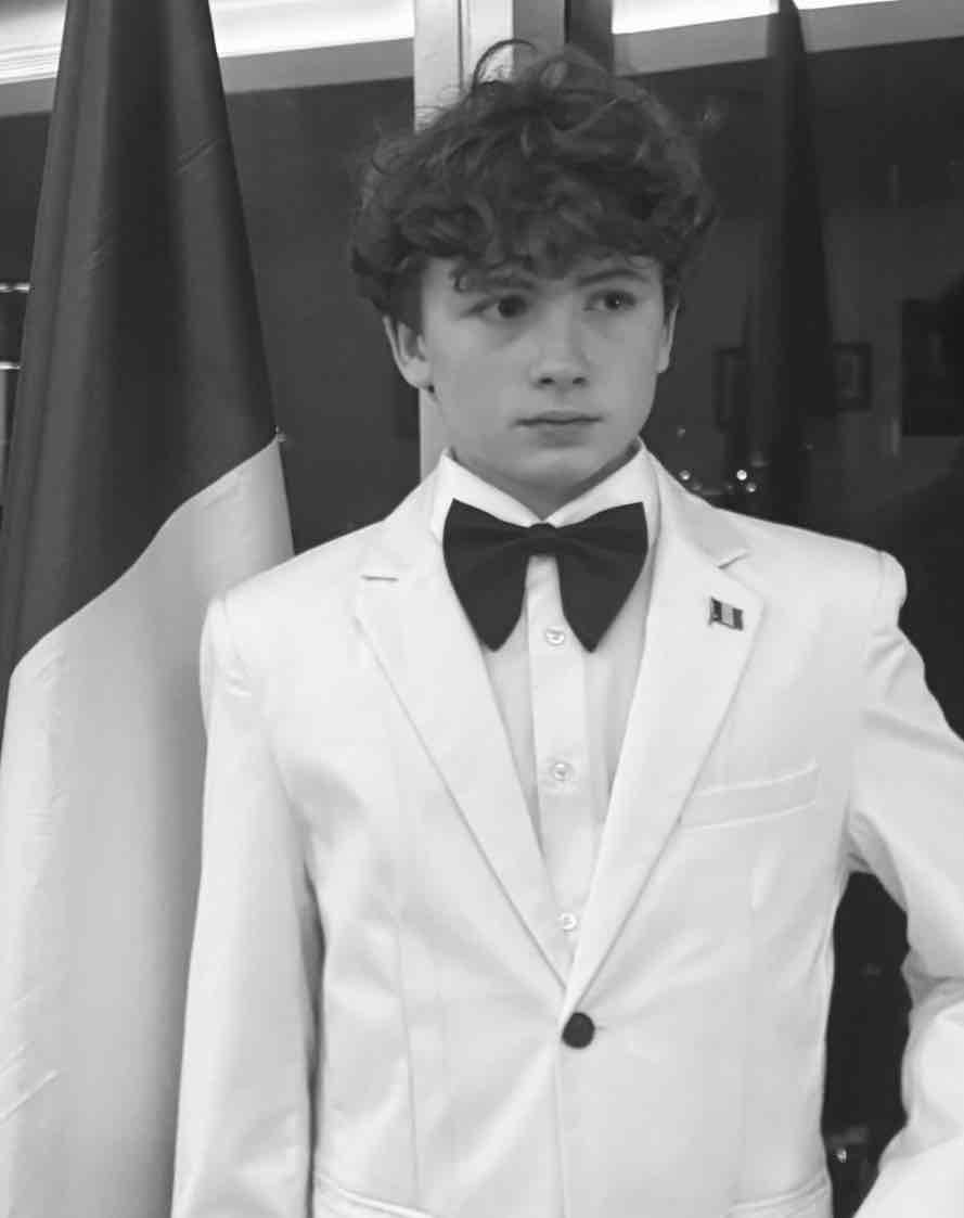 Formal Young Man Pose free 3D printable STL