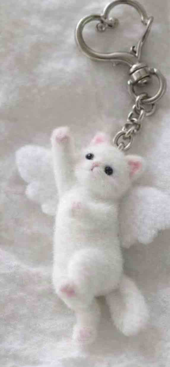 Flying White Cat Keychain free 3D printable STL
