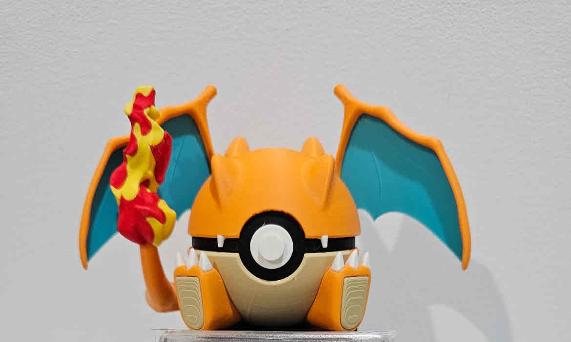 Charizard Poké Ball Figure free 3D printable STL