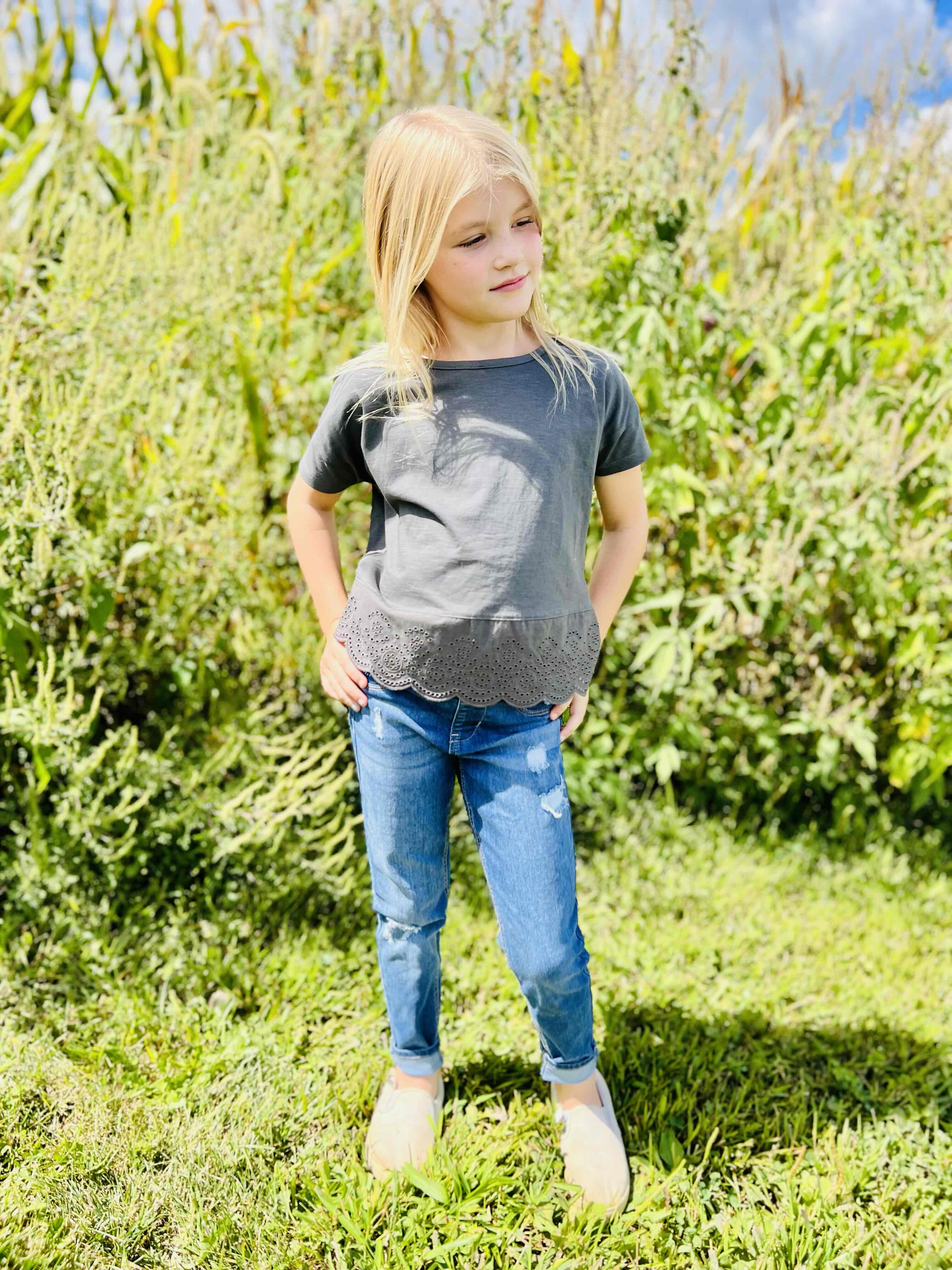 Young Girl Standing free 3D printable STL